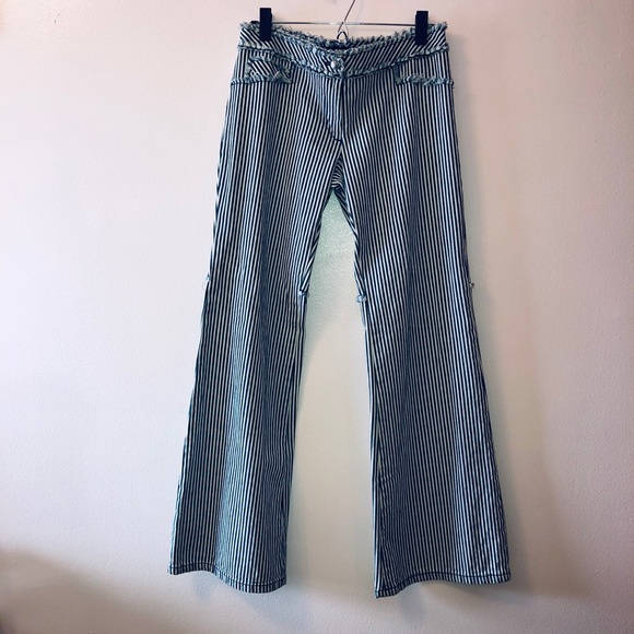 striped parallel pants